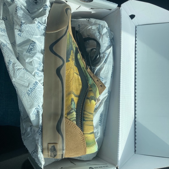 Vans x MOMA limited edition Salvado… - Picture 3 of 4